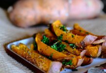 건강한 저녁 식단: 체중 증가를 피하는 법 sliced vegetable on brown wooden chopping board